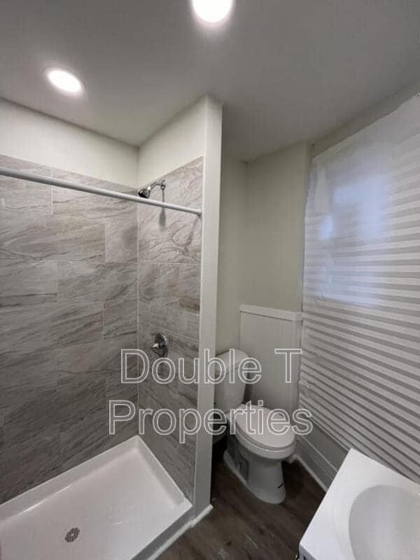 Building Photo - 3010 Grayson St