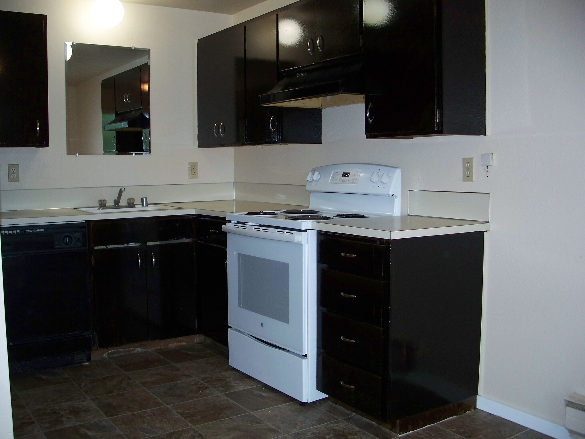 Building Photo - 11020 122nd St E