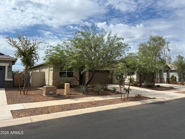 Building Photo - 18357 W Artemisa Ave
