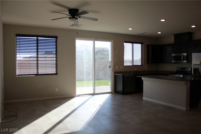 Building Photo - 7632 Bandon Cliffs St