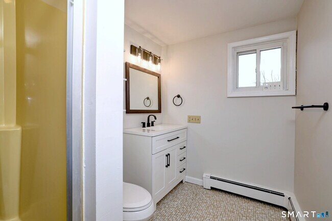 Building Photo - 5160 Madison Ave