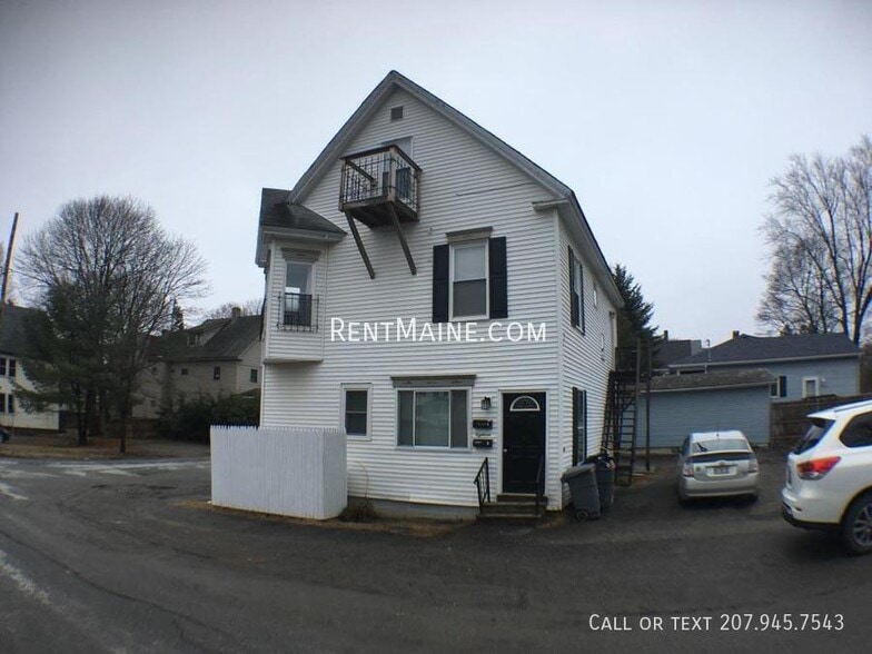 Building Photo - 18 Linden St