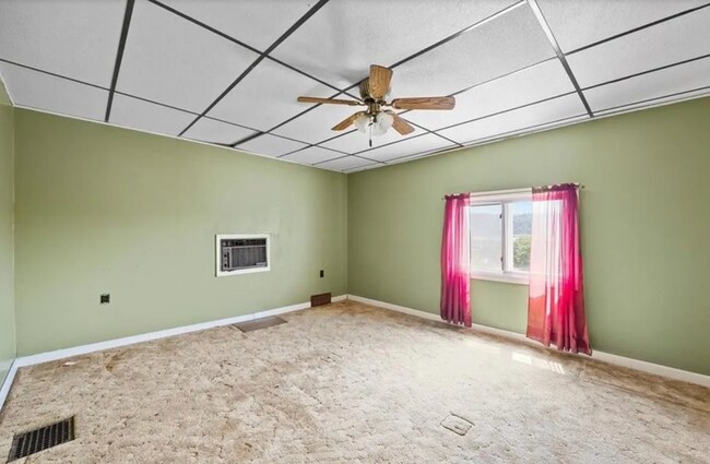 Building Photo - 1417 4th Ave