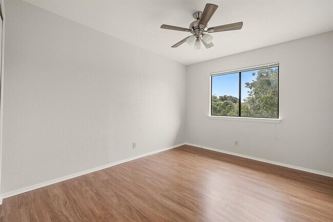 Building Photo - 8905 Bridgewood Trail