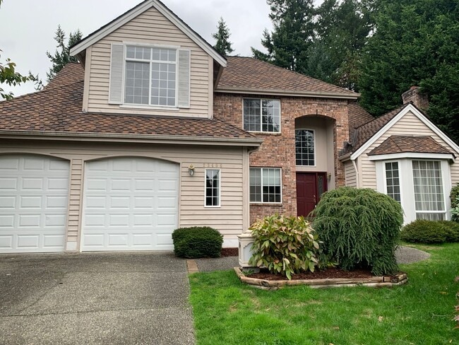 Primary Photo - Location location 4 bedroom, 2.5 bath in t...