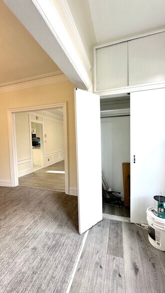 Building Photo - 3869 Bedford Ave