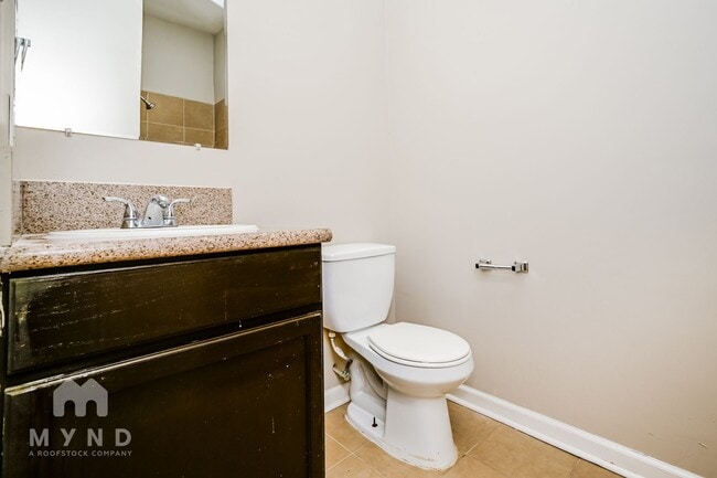 Building Photo - 1575 Laurel Park Pl