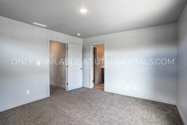Building Photo - 1783 N 1280 E