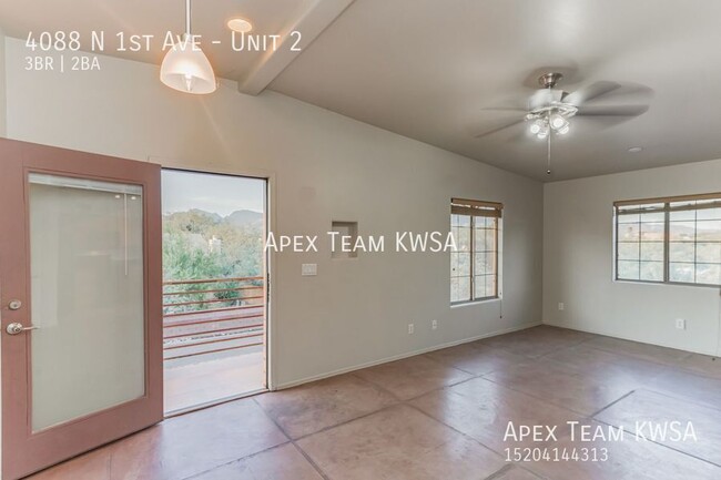 Building Photo - $1170 - Beautiful 3 Bed | 2 Bath Upstairs ...