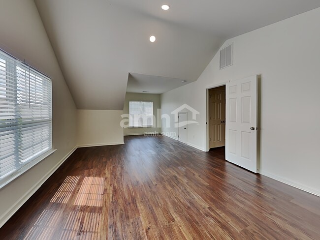 Building Photo - 415 Caperton Way