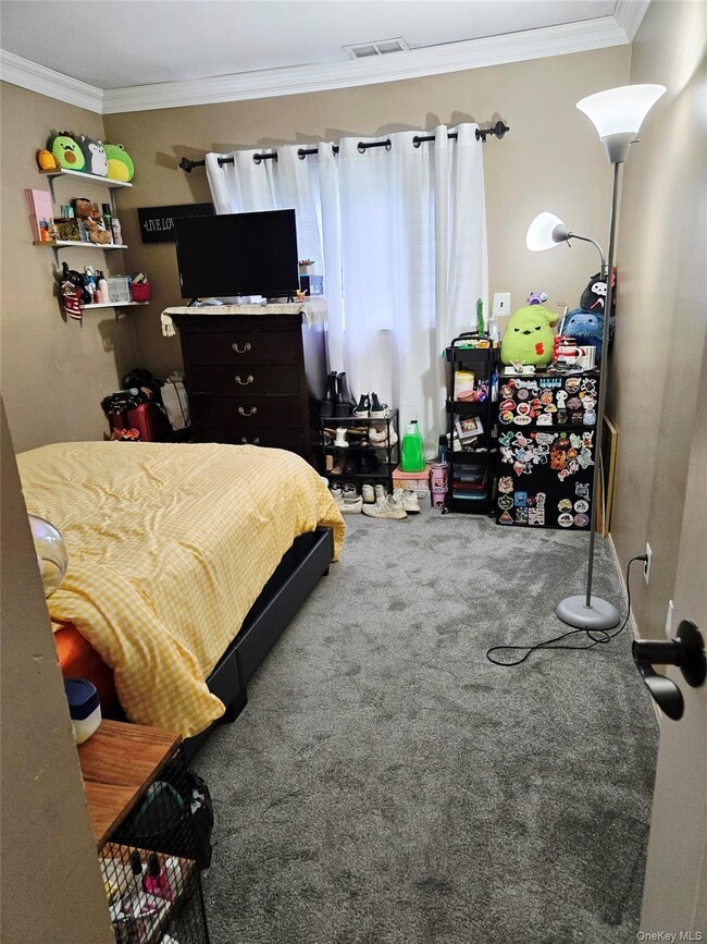 Building Photo - 199 Pointe Cir N