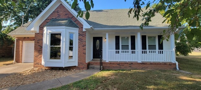 Primary Photo - 3103 Larson Ln
