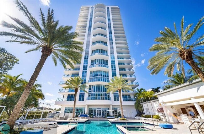 Building Photo - 17301 Biscayne Blvd