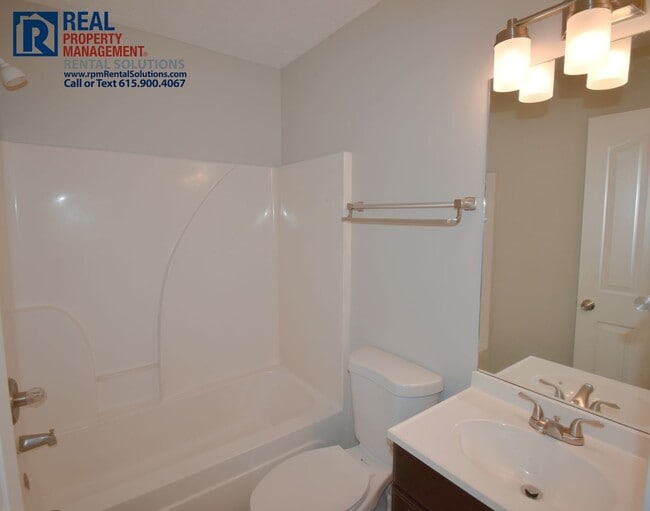 Building Photo - Adorable 3bd 2 ba home with washer/dryer included!