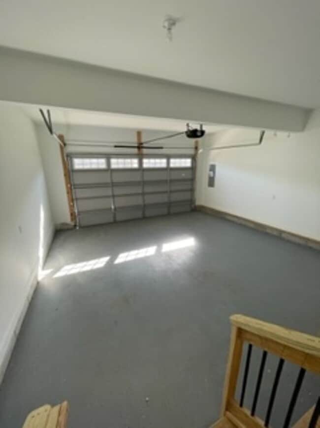 Building Photo - 3 Bedroom 2.5 Bath + Finished Bonus for Rent in Ooltewah