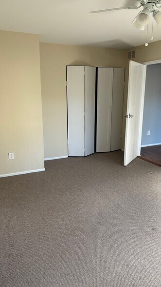 Building Photo - 30-13 Prospect St