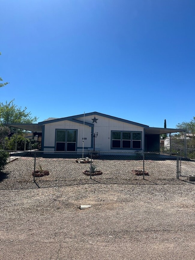 Building Photo - Beautiful 2 Bedroom 2 Bathroom home in Mescal Az. Large front porch and attached carport