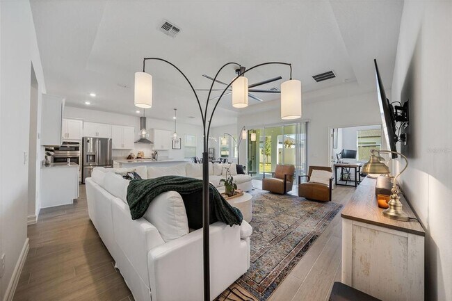 Building Photo - 6834 115th St E