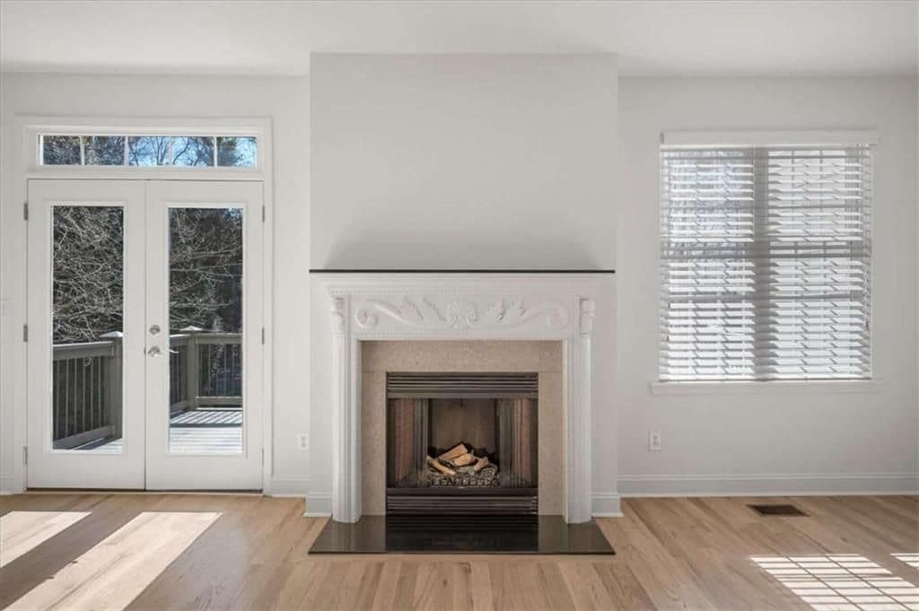 Building Photo - 110 Garrison Walk