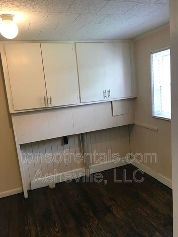 Building Photo - 148 Briarwood Ln