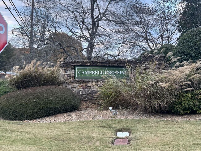 Building Photo - 1780 Campbell Ives Ct SW