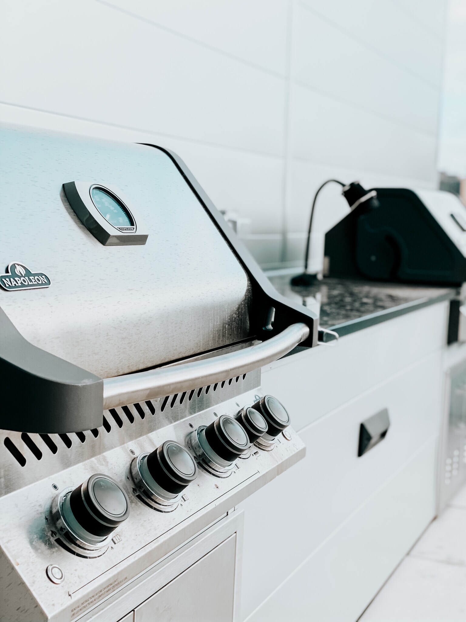 Building Photo - 334 W Schiller St