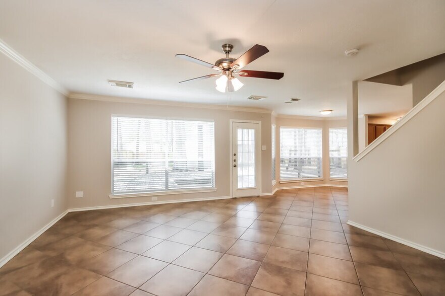 Building Photo - 18607 Timbers Dr