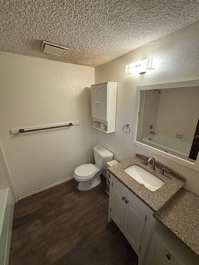 Building Photo - Nice Rambler home with a finished basement in desirable neighborhood