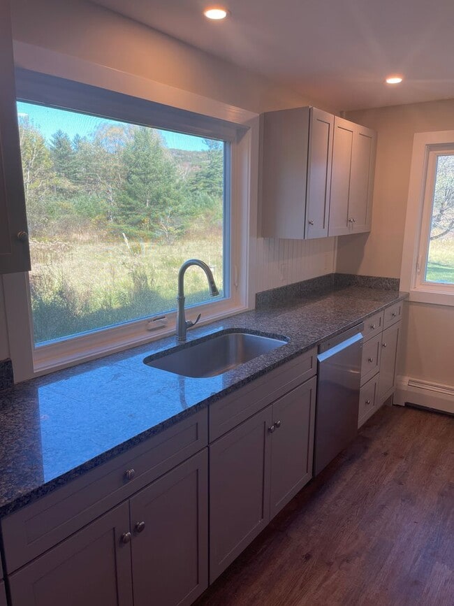 Building Photo - Private, tranquil Rental in Lenox, MA!