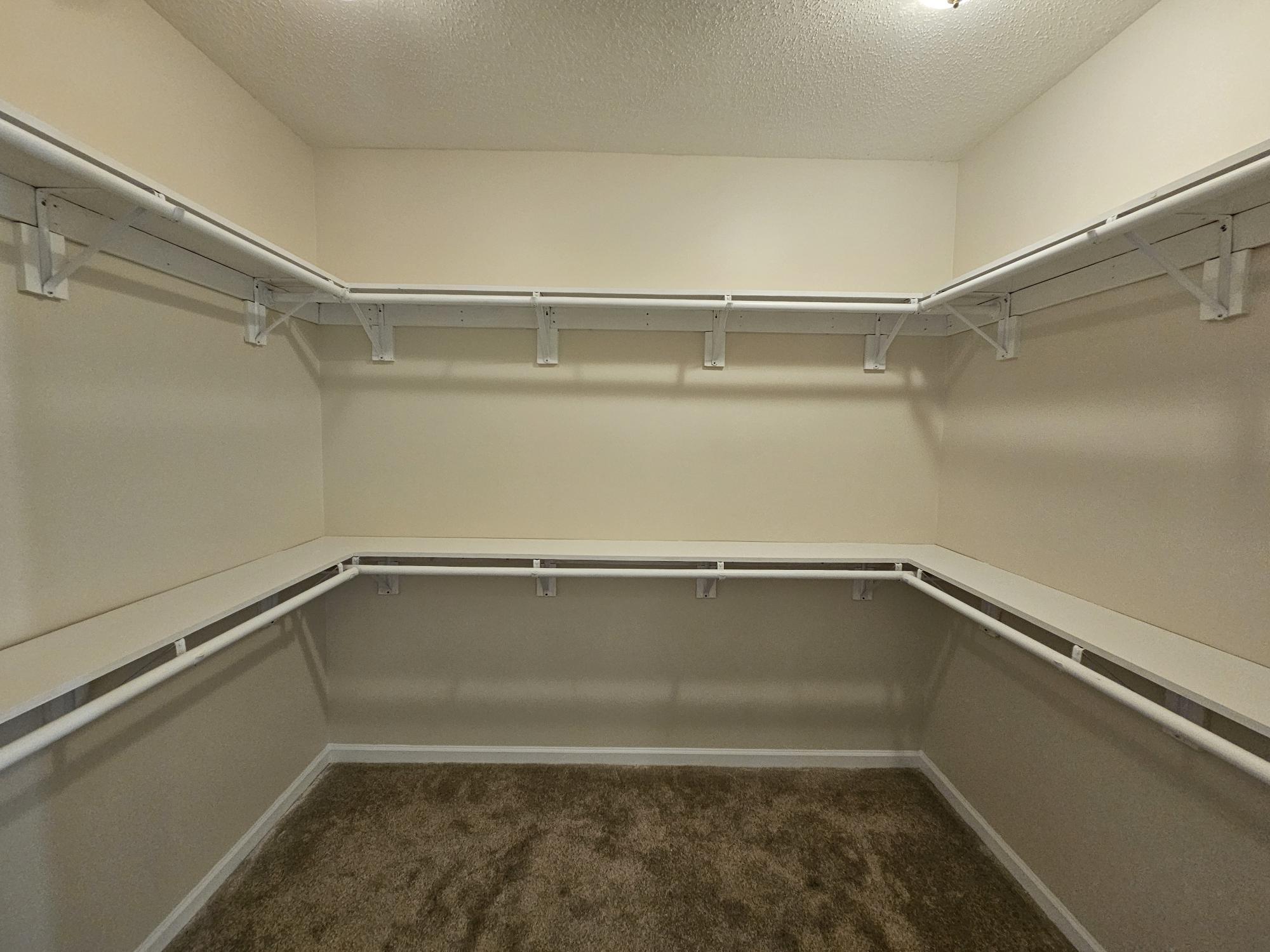 Building Photo - 6607 Earnhardt Dr