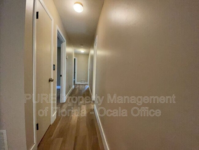 Building Photo - 4211 SW 6th Ave