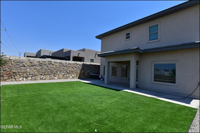 Building Photo - 205 Anglesy Pl