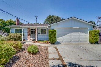 Building Photo - Charming 3-bedroom, 2-bathroom ranch-style...