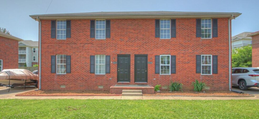 Building Photo - 1686 Classic View Dr