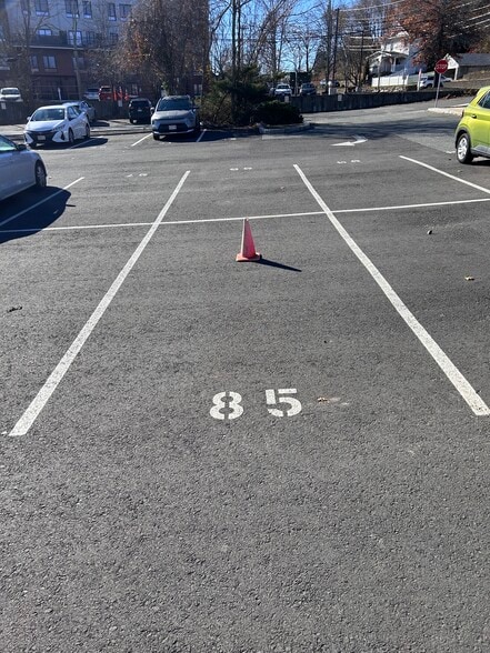 Building Photo - 133 Salem St