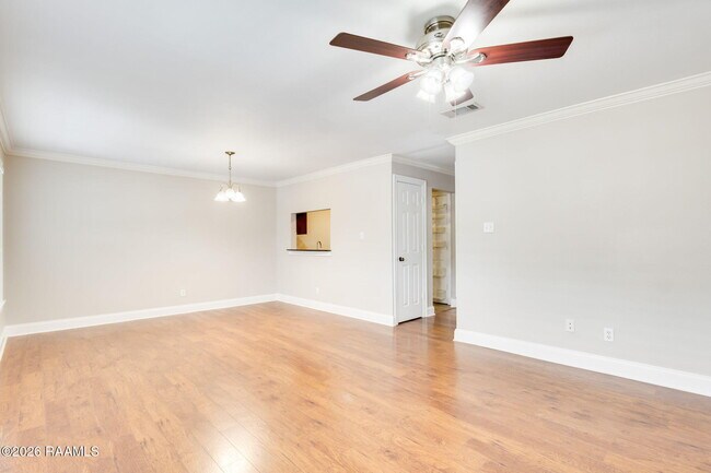 Building Photo - 112 Hillside Dr