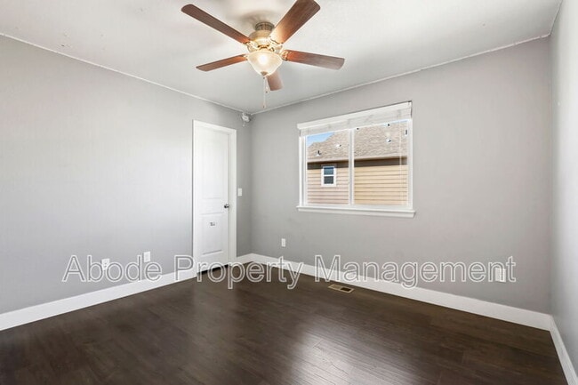Building Photo - 2829 Avocado Ave