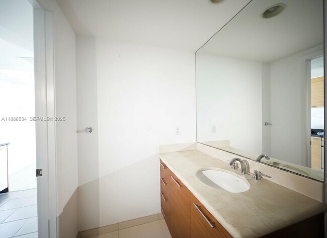 Building Photo - 50 Biscayne Blvd