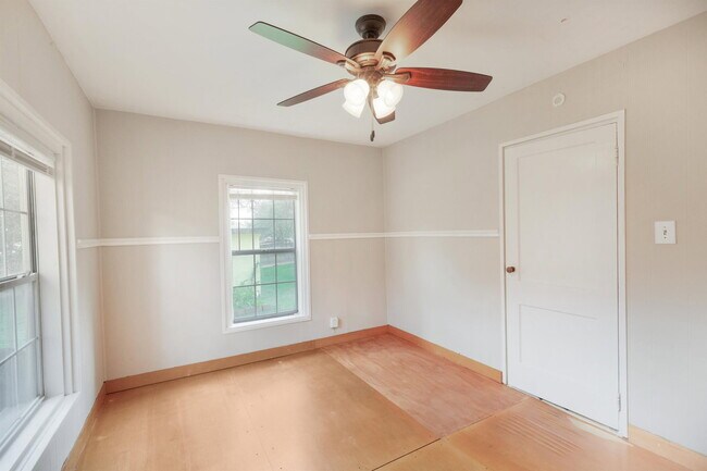 Building Photo - 3809 Maplewood Ave