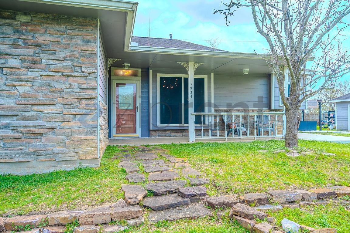 Building Photo - 7934 Round Rock Dr