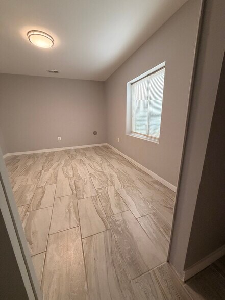 Building Photo - 2223 Kay Hill Dr