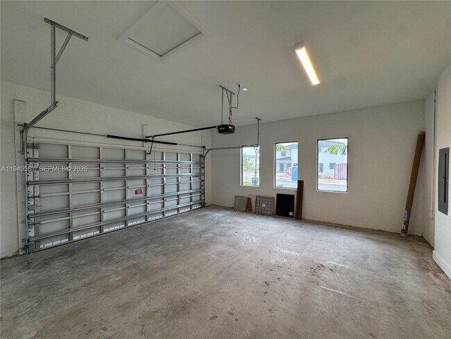 Building Photo - 19749 NE 16th Pl