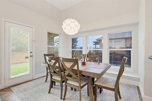 Building Photo - 2504 Maple Stream Dr