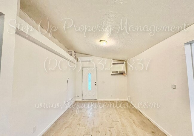Building Photo - 11240 CA-49