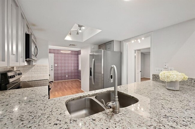 Building Photo - 3718 Steck Ave