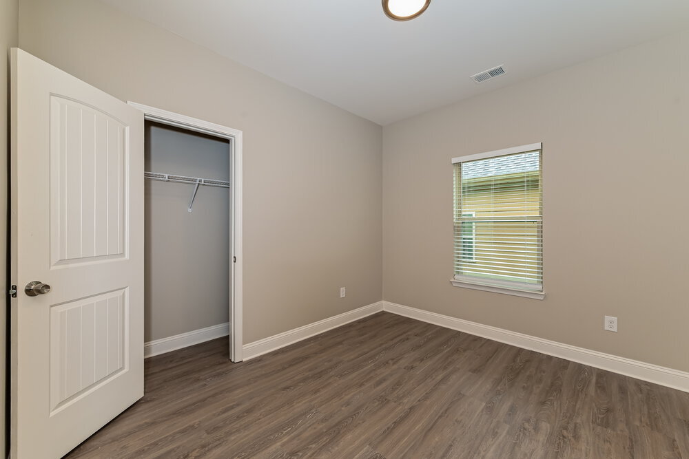 Building Photo - 5084 Summerview Ln