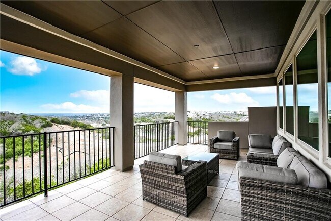 Building Photo - 2236 Long Bow Dr