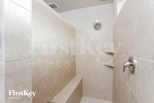 Building Photo - 14918 Bog Mill