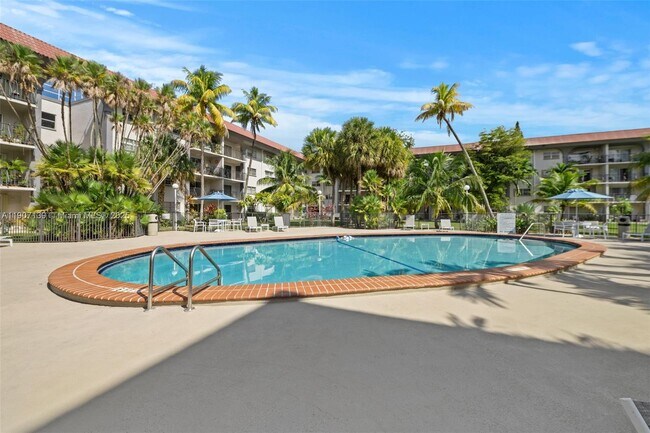 Building Photo - 8107 SW 72nd Ave