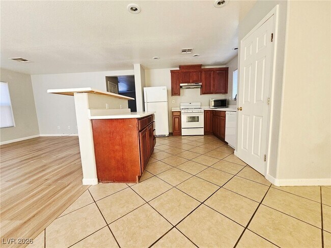 Building Photo - 6161 Wild Lilac Ct